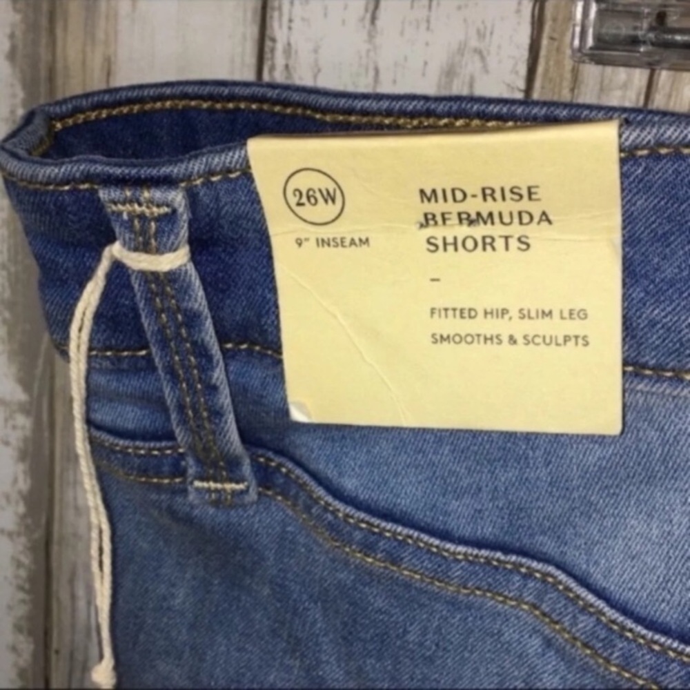 NWT Universal Thread Mid Rise Bermuda Shorts - Picture 6 of 7